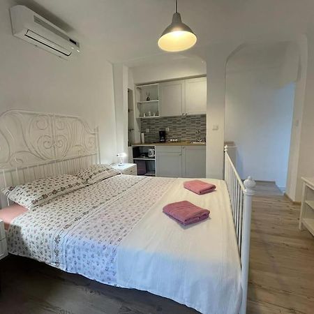 Studio Apartman Barbeta Grebaštica Eksteriør bilde